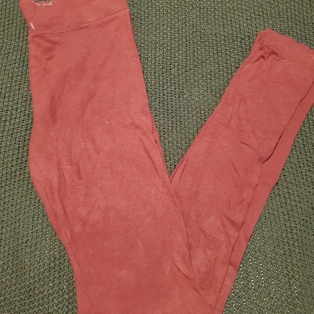 Maroon leggings